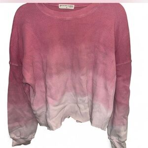 🩷🤍Electric & Rose Pink Gradient Small thermal top
Never been worn, just wrinkled
